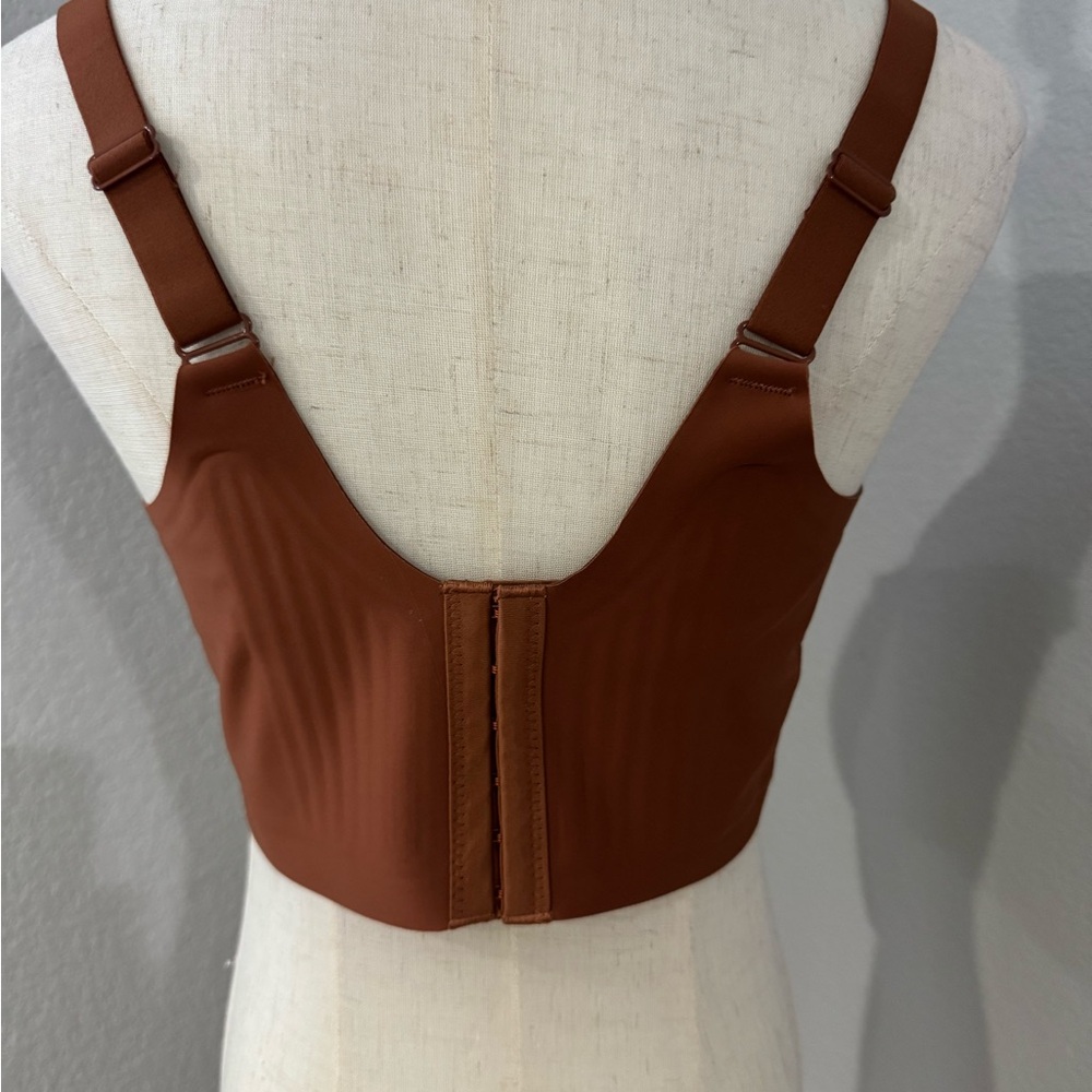 Elegant Tan Wireless Bra - Picture 6 of 9
